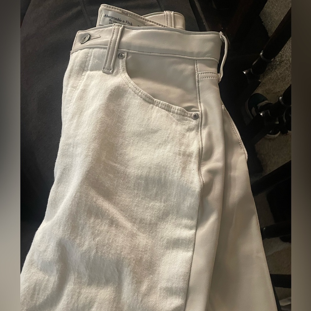 Abercrombie & Fitch Slim straight ultra high rise 26/2r